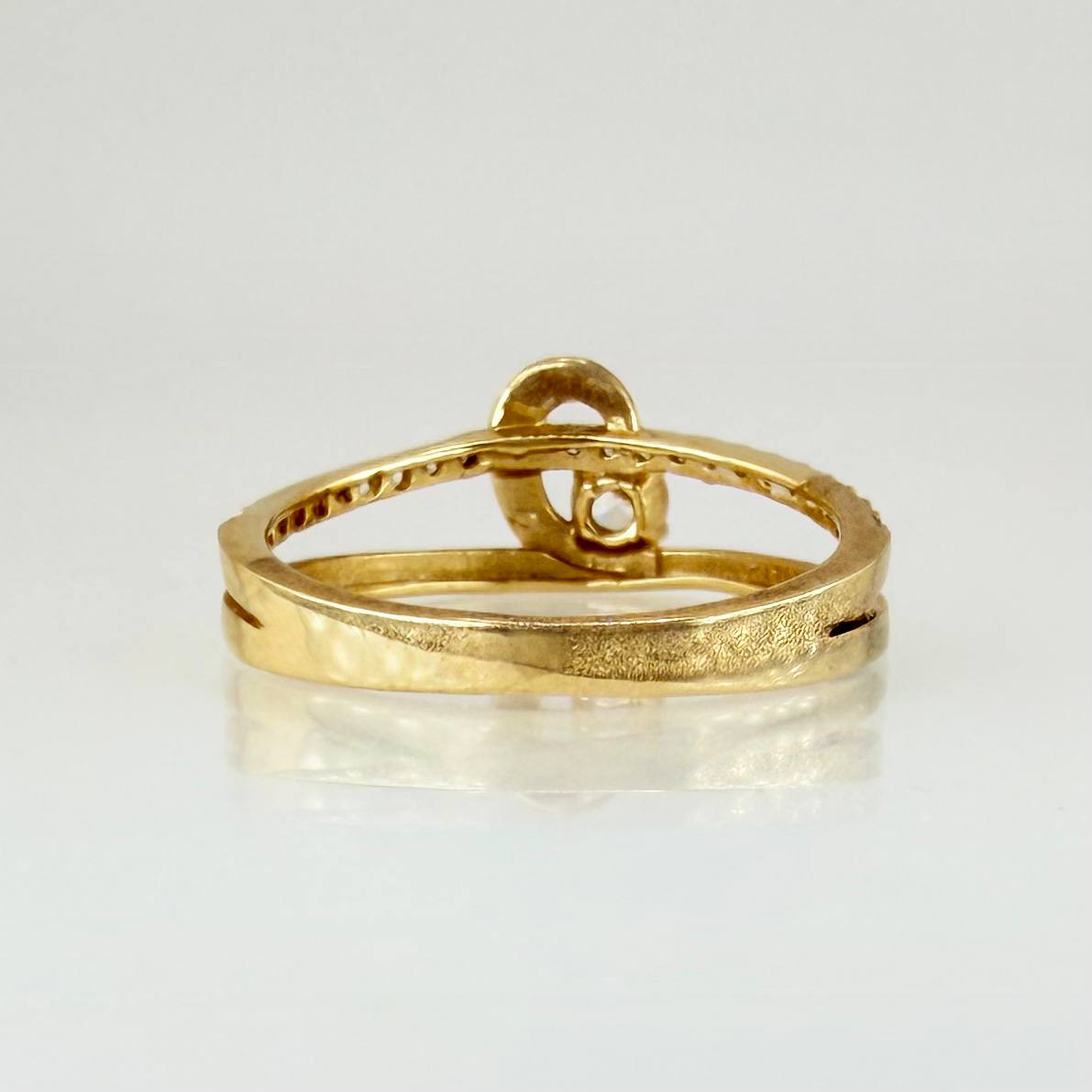 Anillo Solitario Ola Paralela 2.45gr / T7 / Oro Amarillo 18K ©