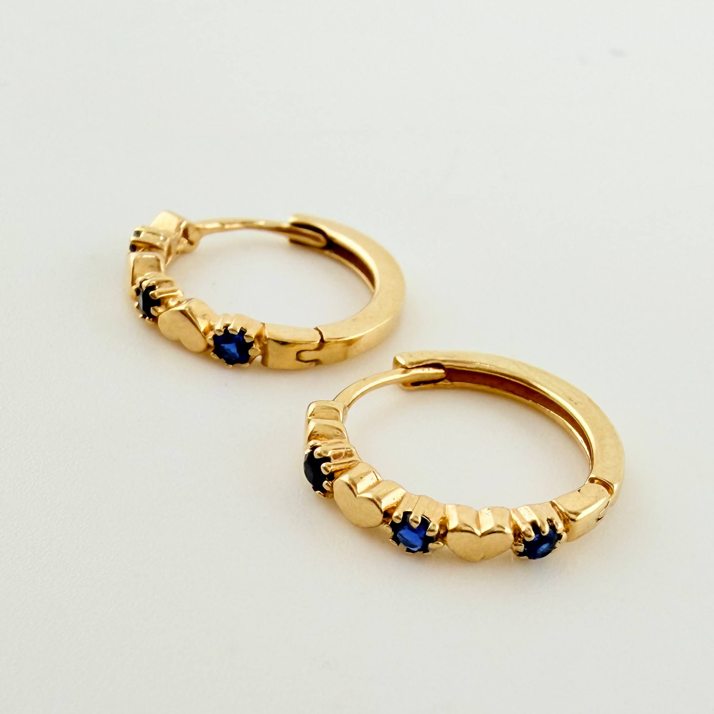 Candongas Corazones Intercalados 1.65gr / 1.3cm / Oro Amarillo 18K