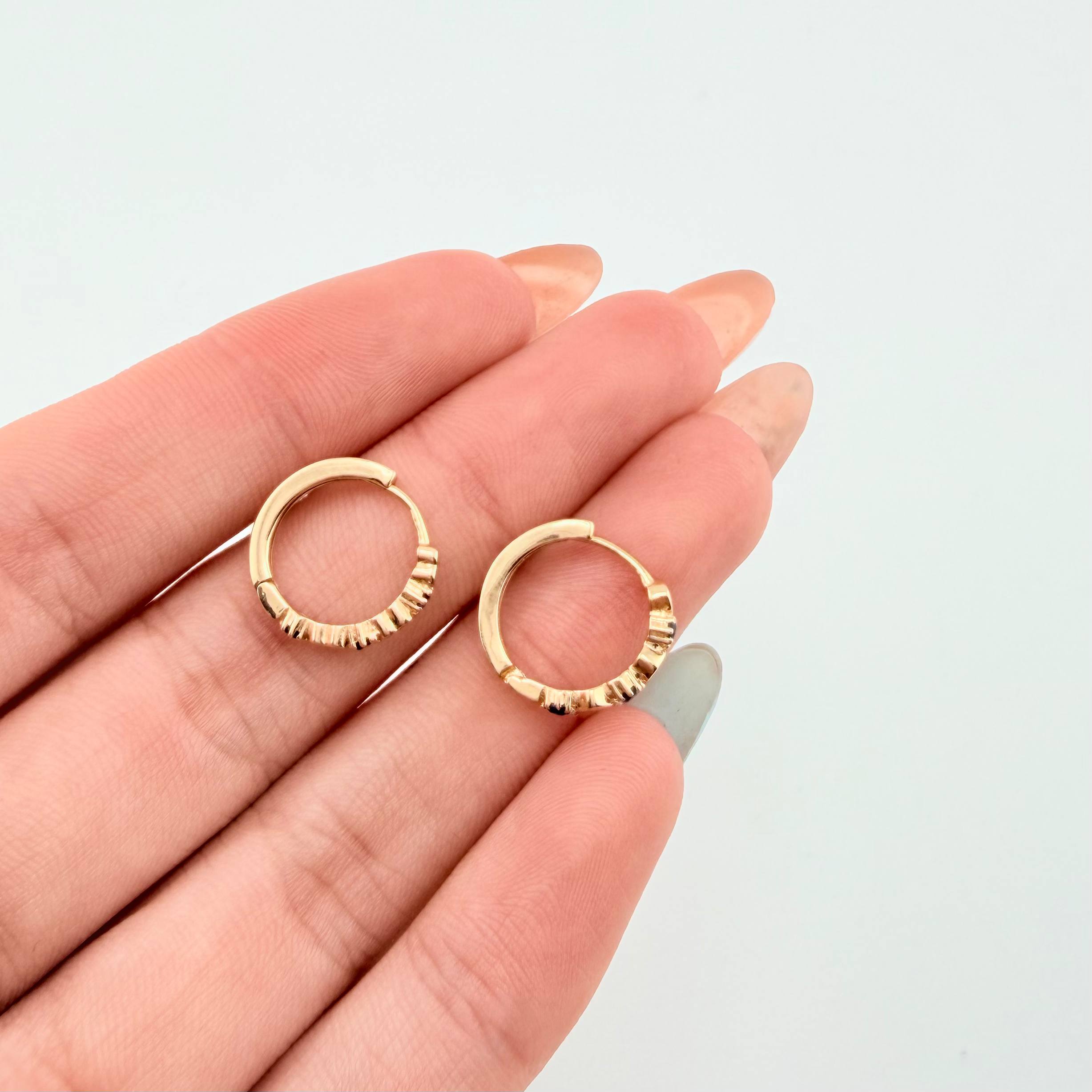 Candongas Corazones Intercalados 1.65gr / 1.3cm / Oro Amarillo 18K