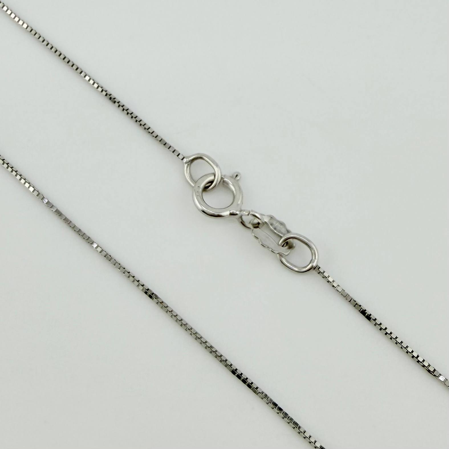 Cadena Veneciana 0.9gr / 40cm / 0.6mm Oro Blanco +3 18K ©