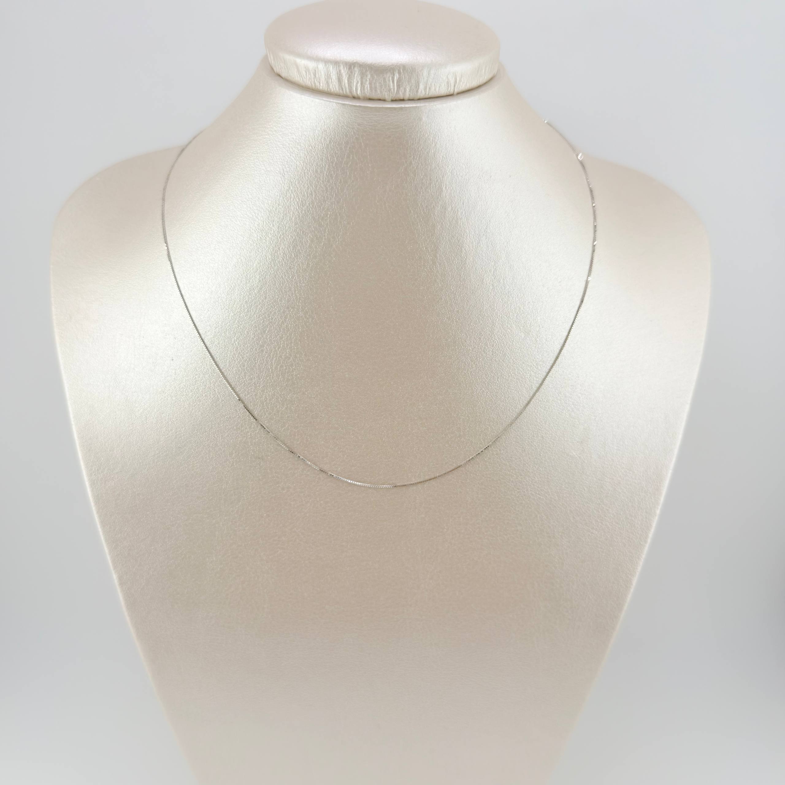 Cadena Veneciana 0.9gr / 40cm / 0.6mm Oro Blanco +3 18K ©