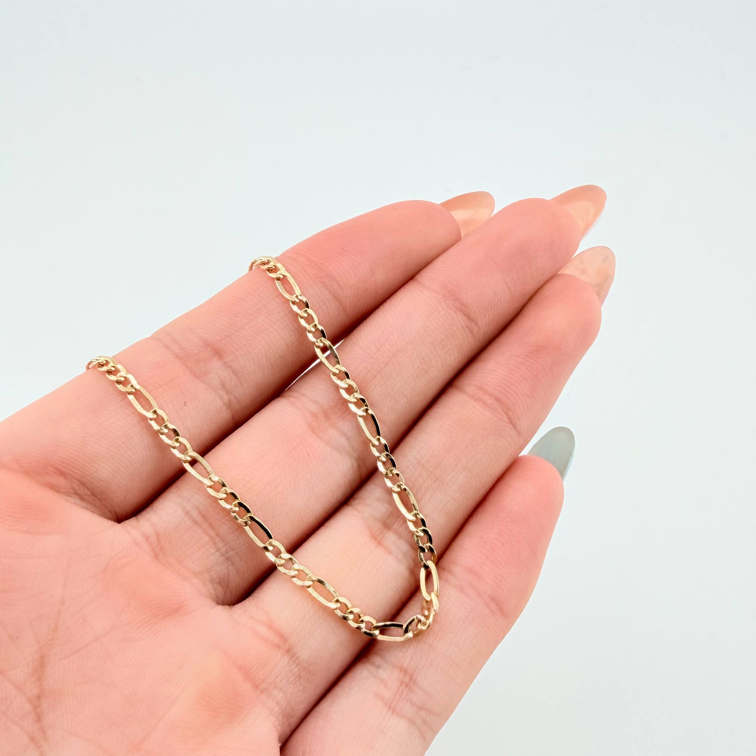 Pulso Figaro 1.25gr / 18cm / 2.4mm Oro Amarillo +1 18K *