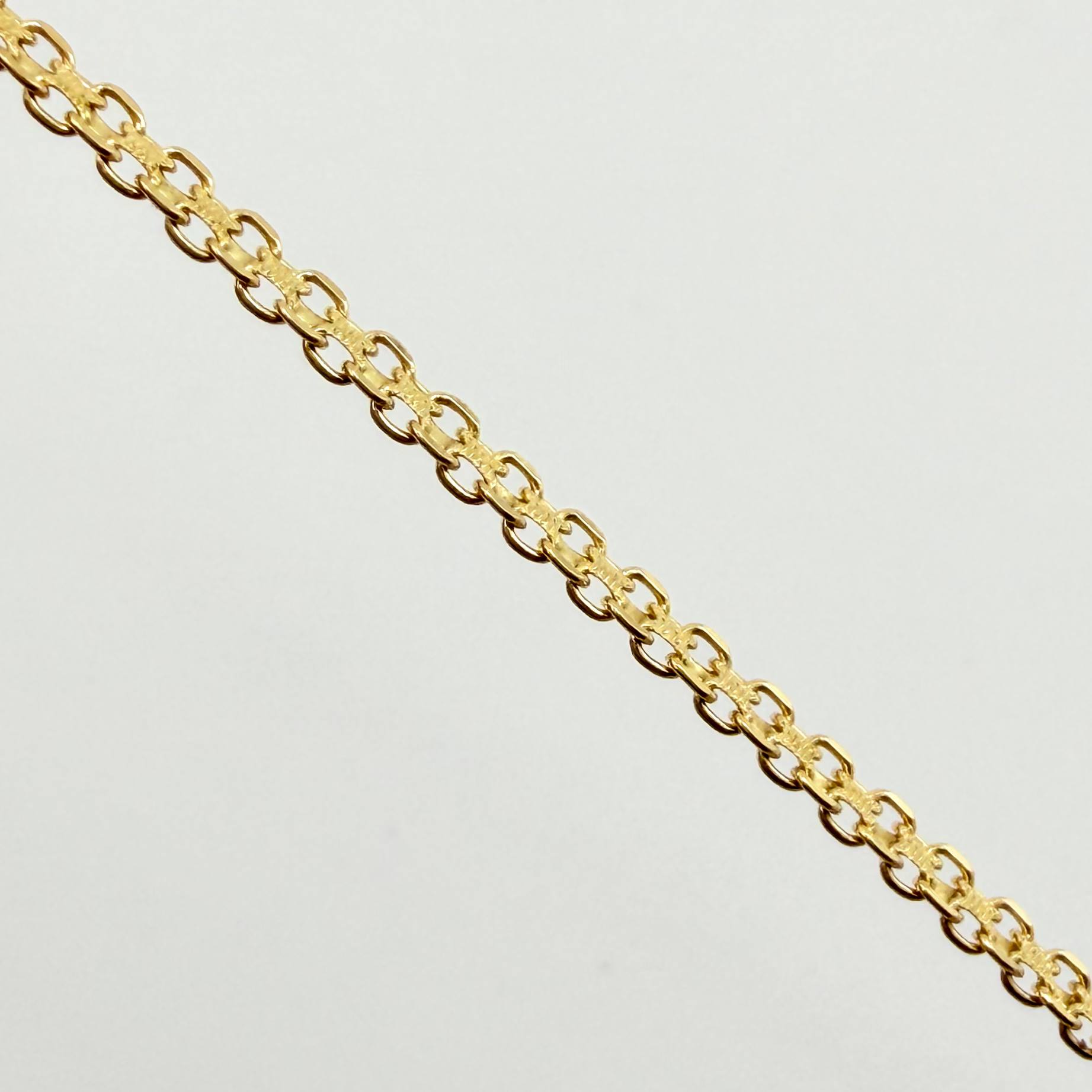 Pulso Chino 2.15gr / 20cm / 2.2mm Oro Amarillo +1 18K
