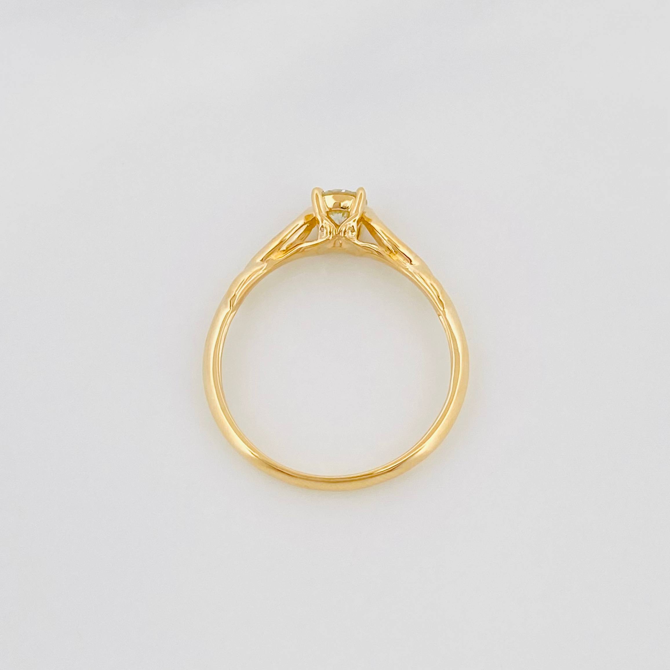 Anillo Solitario Entrelazado Diamante 27 Pts 1.95 g / T6 3/4 Oro Amarillo 18K