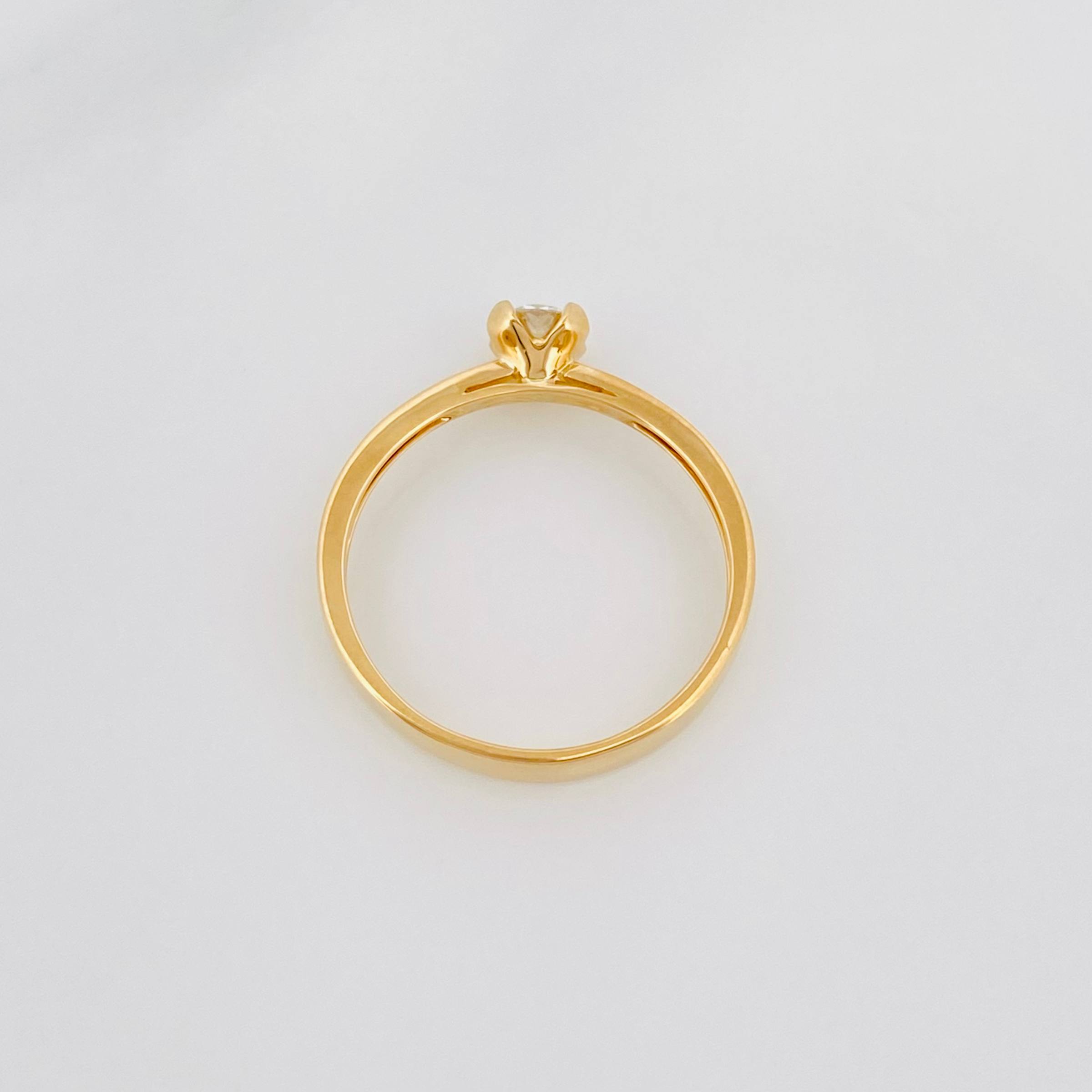 Anillo Solitario Diamante 25 Pts 1.7 g / T6 3/4 Oro Amarillo 18K