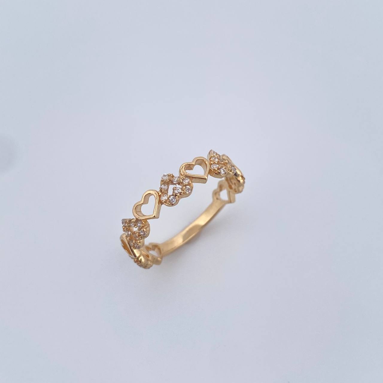 Anillo Corazones 2.15gr / T6 1/4 / Circones Blancos Oro Amarillo 18K &