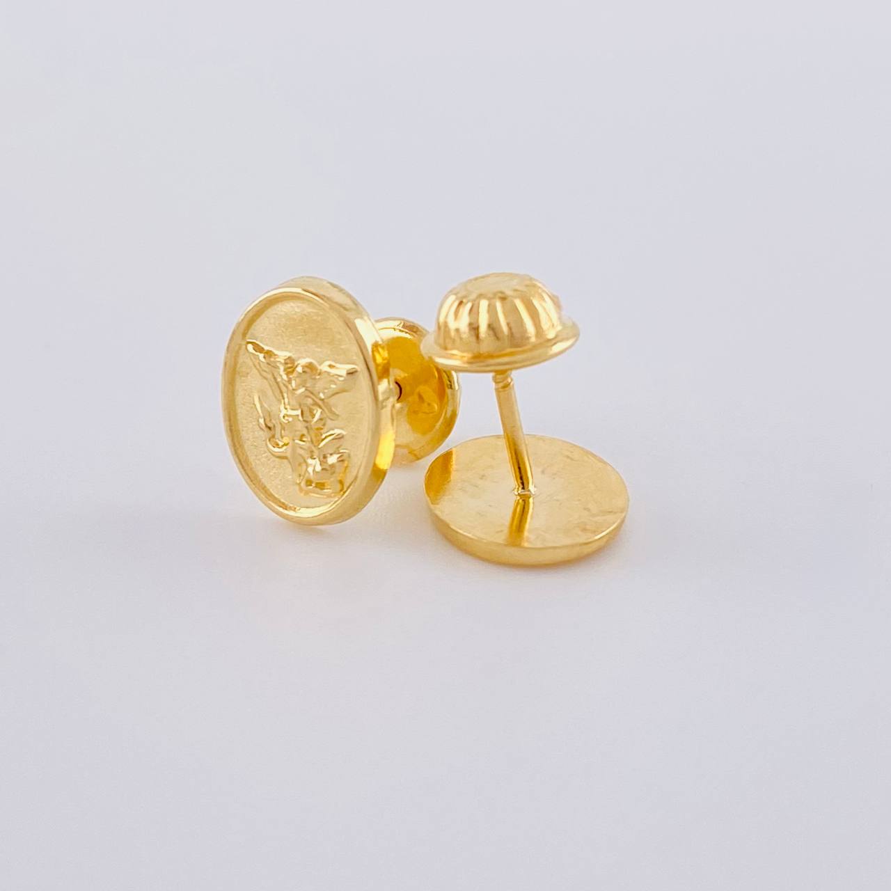 Topos San Miguel Mate 0.8 g / 9 mm Oro Amarillo 18K