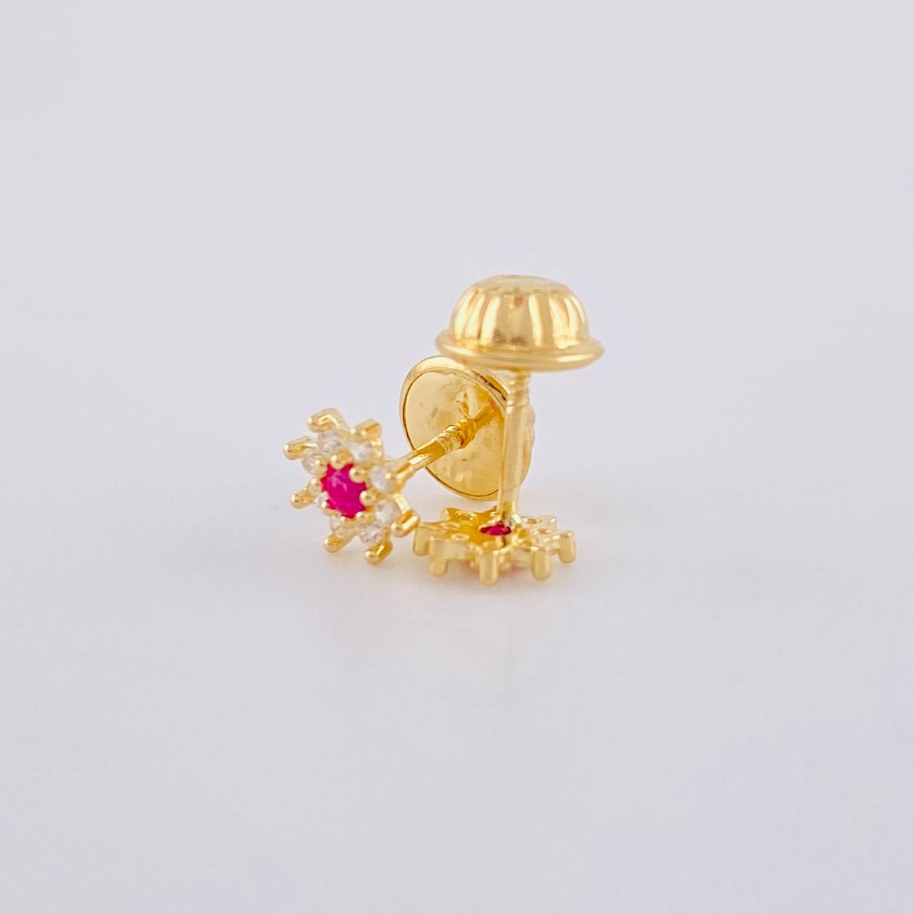 Topos Flor Ocho Petalos 0.6 g / 5.4 mm Oro Amarillo 18K