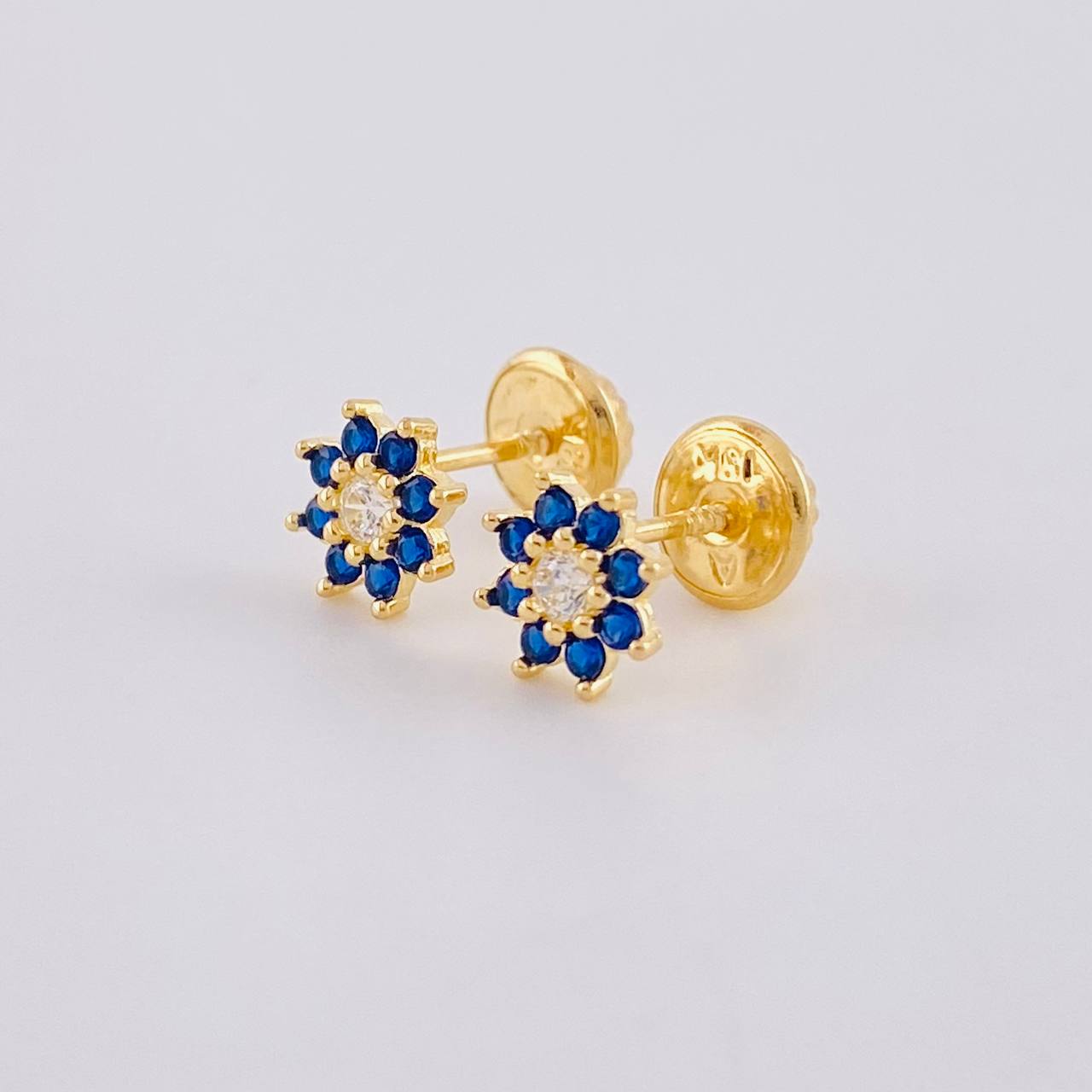 Topos Flor Ocho Petalos 0.8 g / 6.3 mm Oro Amarillo 18K