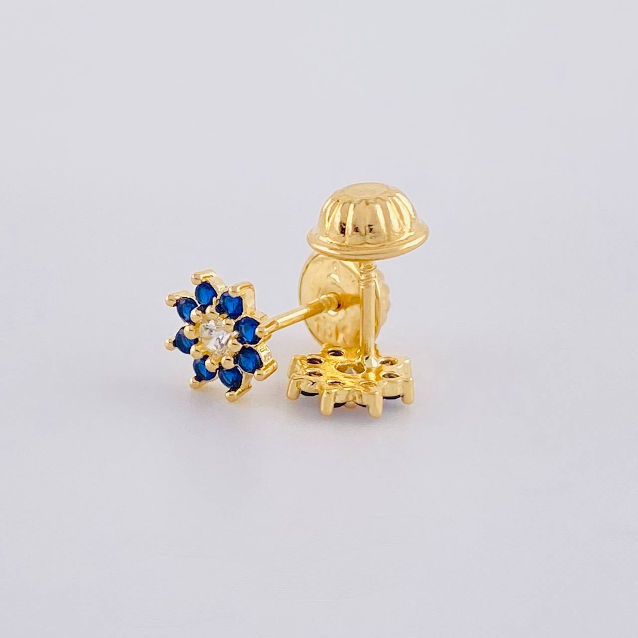 Topos Flor Ocho Petalos 0.8 g / 6.3 mm Oro Amarillo 18K