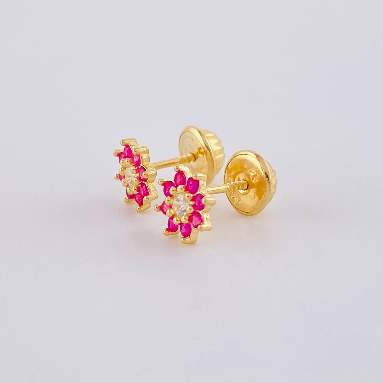 Topos Flor Ocho Petalos 0.85 g / 6.3 mm Oro Amarillo 18K
