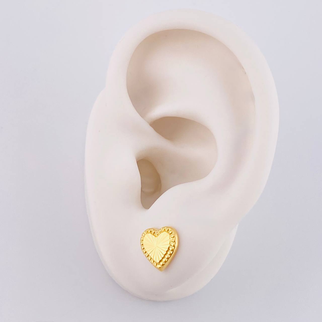 Topos Corazón Diamantado 0.95 g / 8.8 mm Oro Amarillo 18K