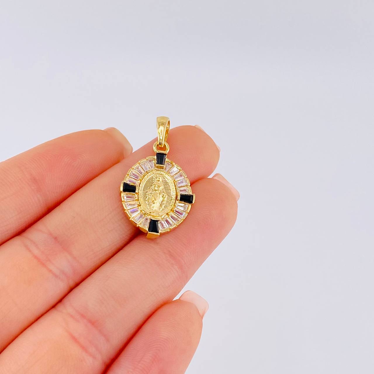 Dije Medalla Virgen Milagrosa 2.55 g / 2.8 cm Oro Amarillo 18K