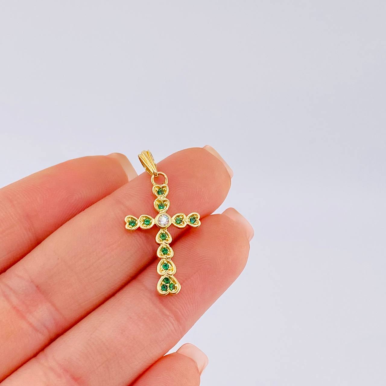 Dije Cruz Corazones 1.65 g / 3 cm Oro Amarillo 18K
