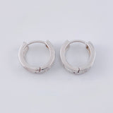 Candongas Doble Carril Basteado 2.6 g / 1 cm Oro Blanco 18K
