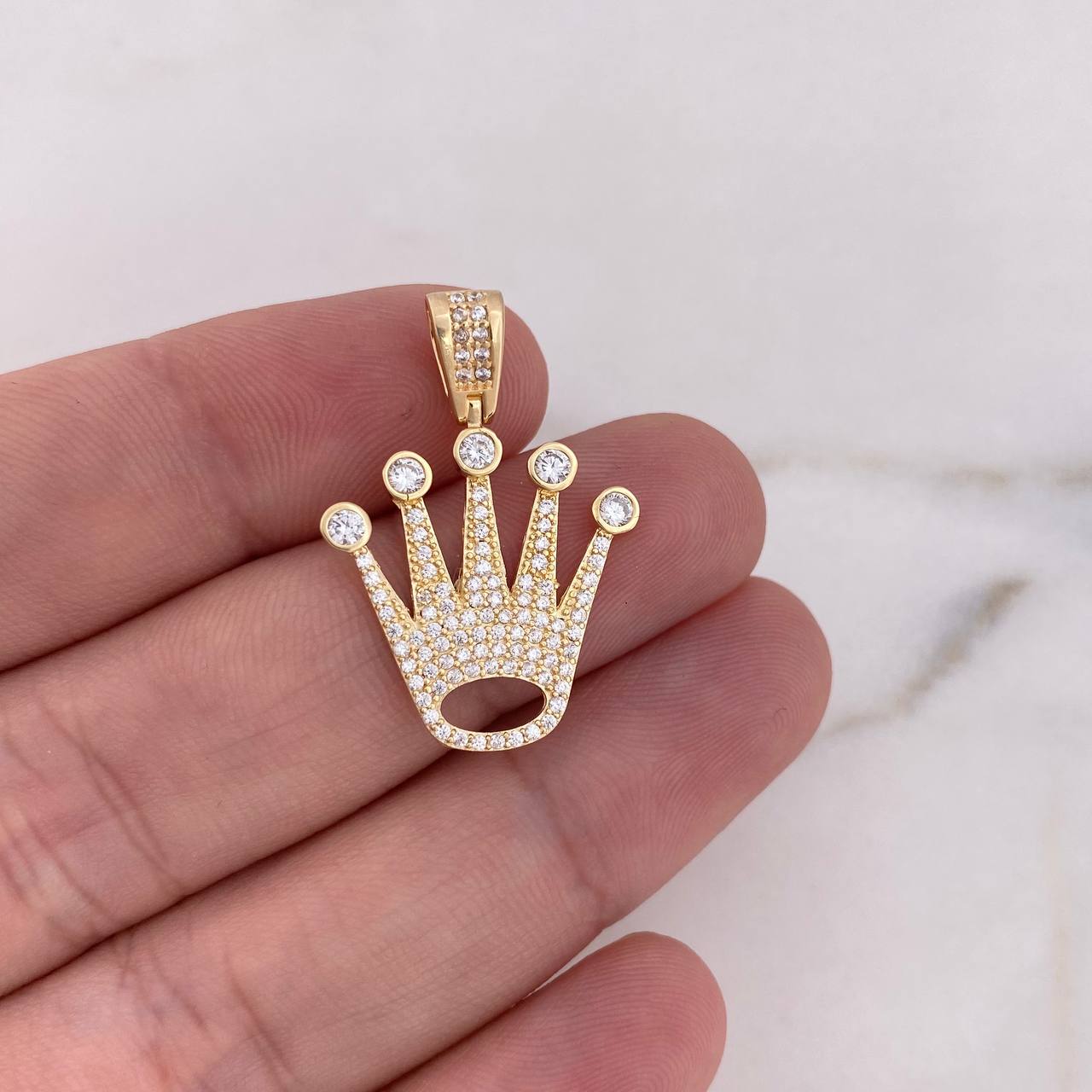 Dije Corona RX 3.7gr / 3cm / Circones Blancos Oro Amarillo 18K $
