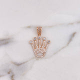 Dije Corona RX 3.65gr / 3.1cm / Circones Blancos Oro Rosa 18K $