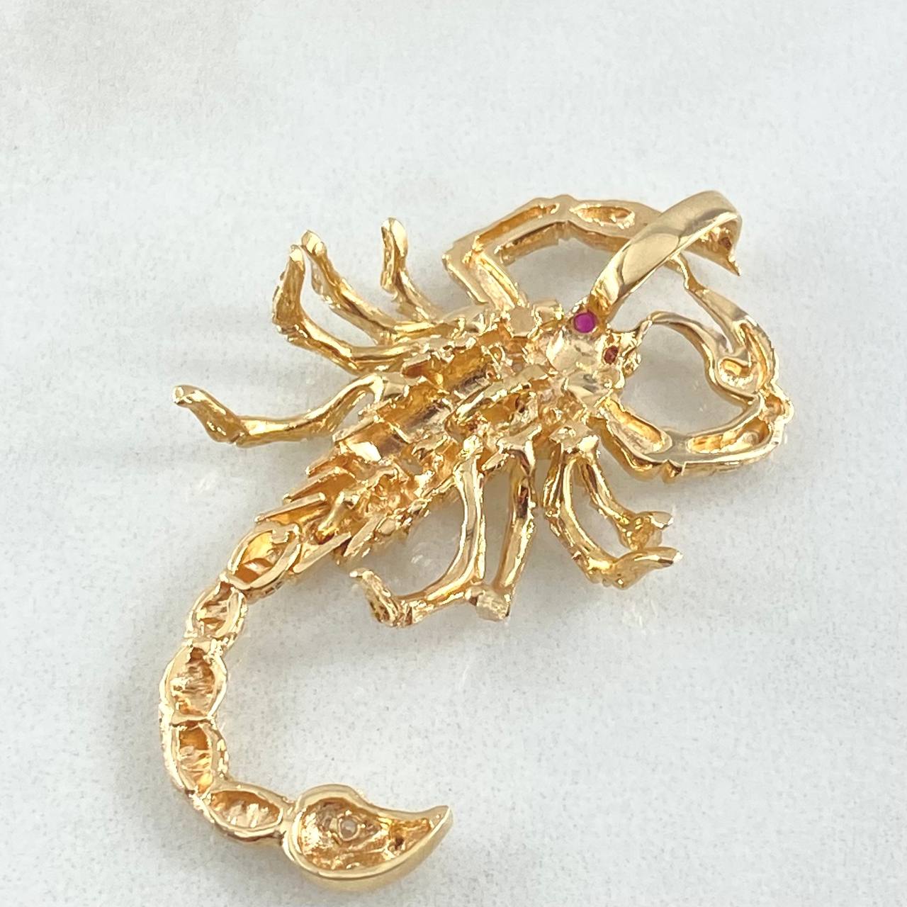 Dije Escorpion 7.3gr / 4cm / Oro 18K