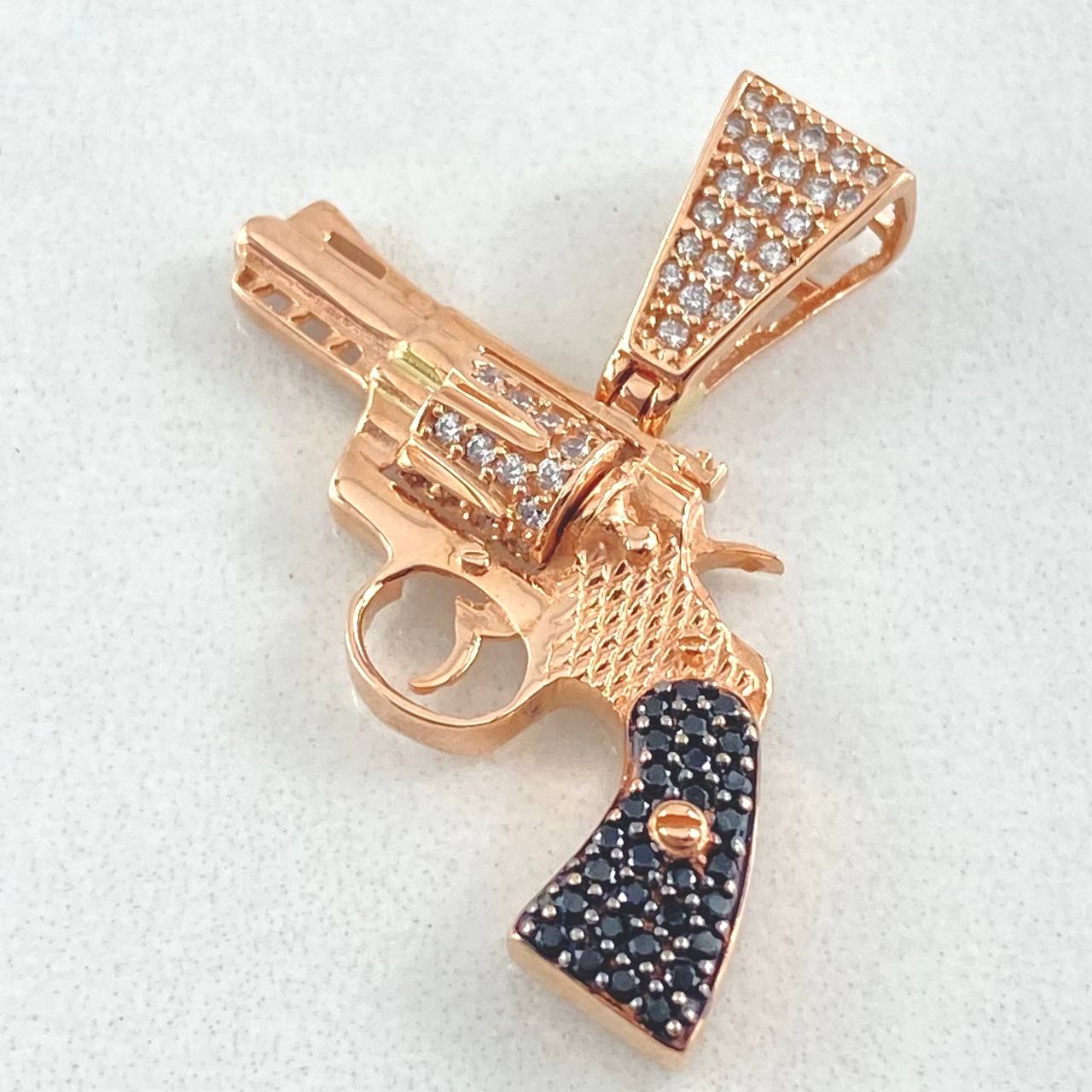 Dije Pistola 3.8gr / 2.7cm / Oro 18K
