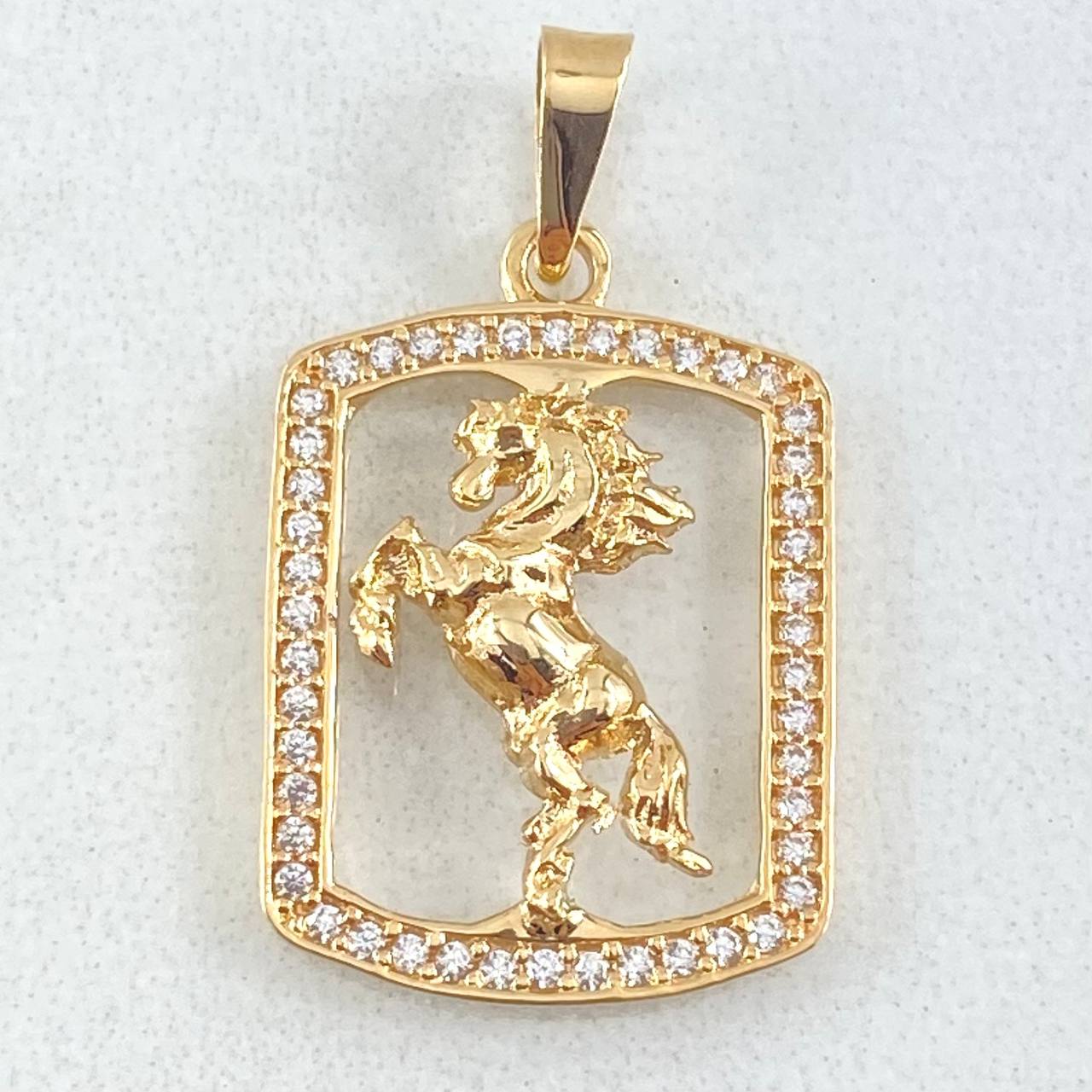 Dije Placa Caballo 2.15gr / 2.7cm / Oro 18K