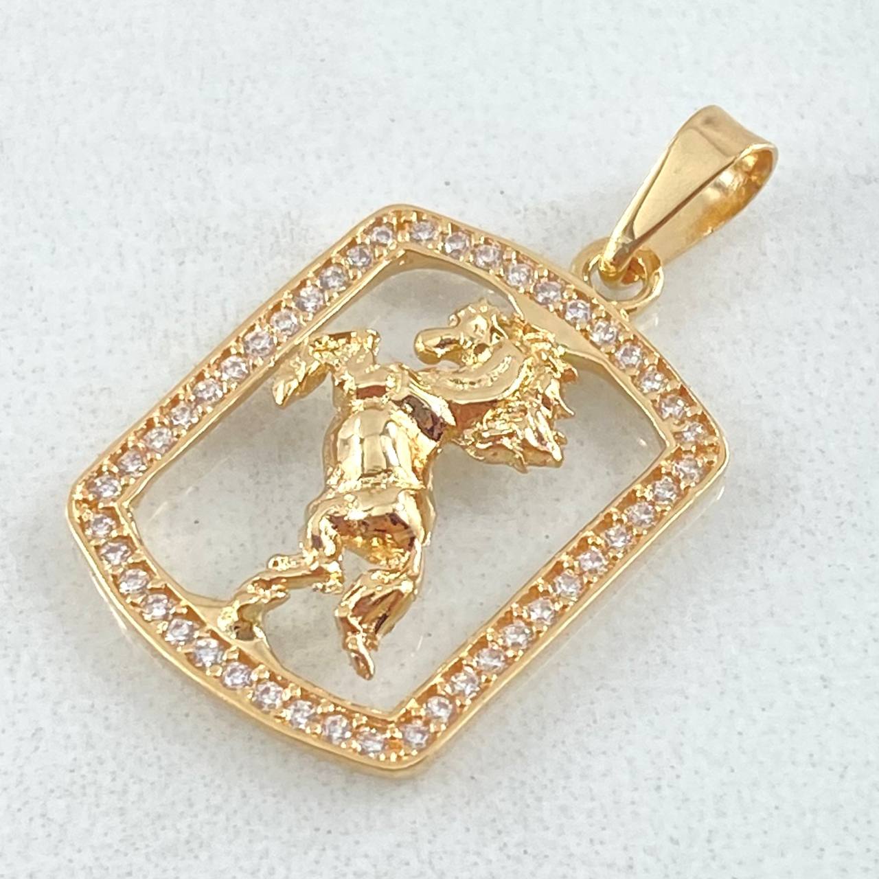 Dije Placa Caballo 2.15gr / 2.7cm / Oro 18K