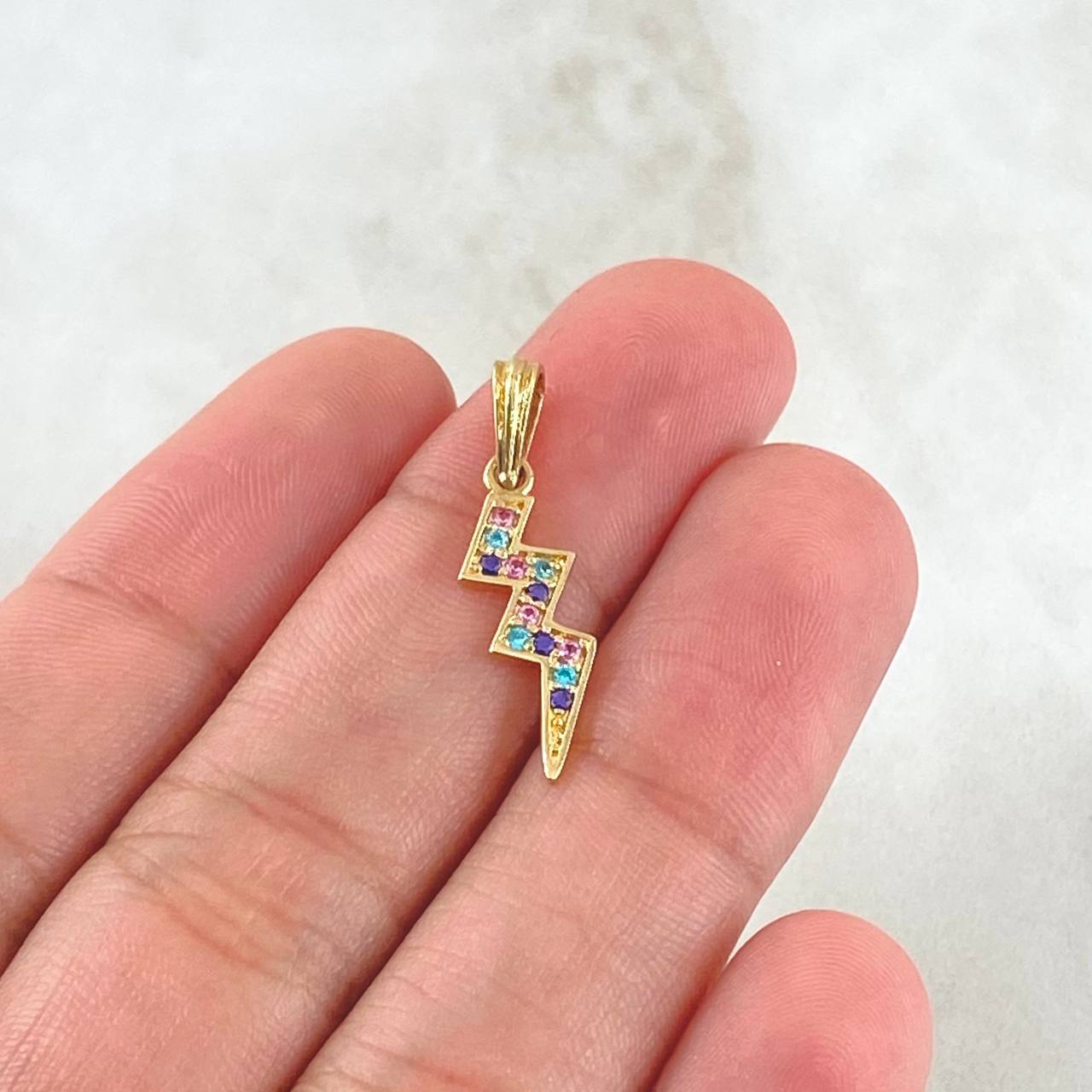 Dije Rayo 0.9gr / 2.5cm / Oro 18K ©