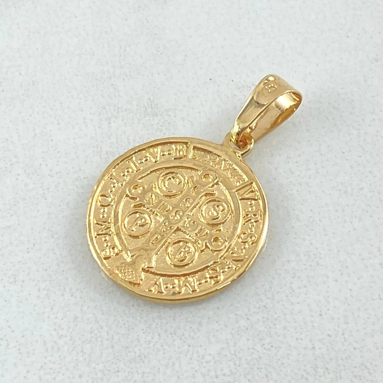Dije San Benito 1.75gr / 2.4cm / Oro 18K ©