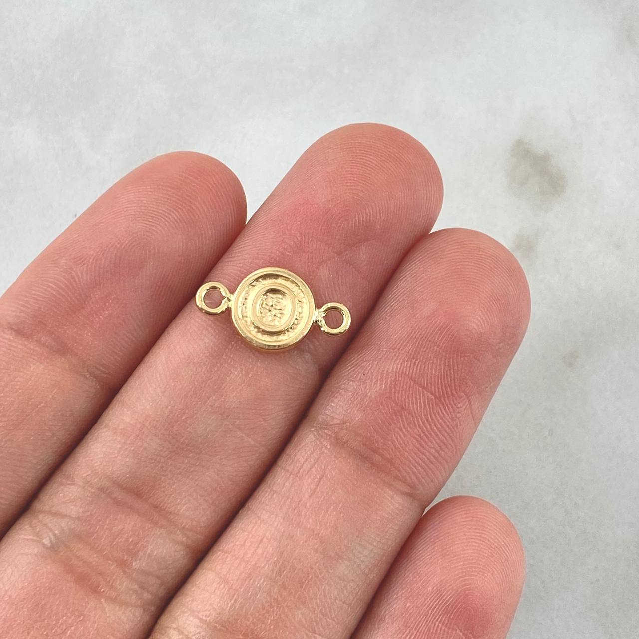 Herraje Letra O 0.35gr / 1.5cm / Circulo Texturizado Rustico Oro Amarillo 18K