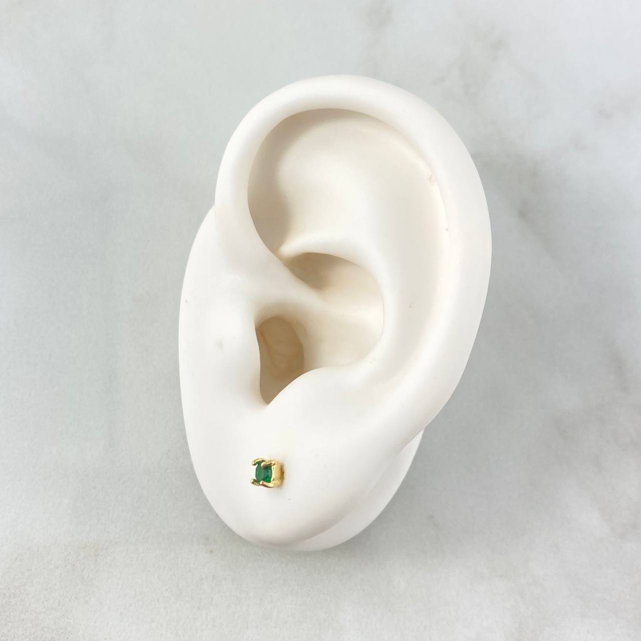 Topos Caja 0.7gr / 3mm Circones Verdes Oro Amarillo 18K (Joya) ©