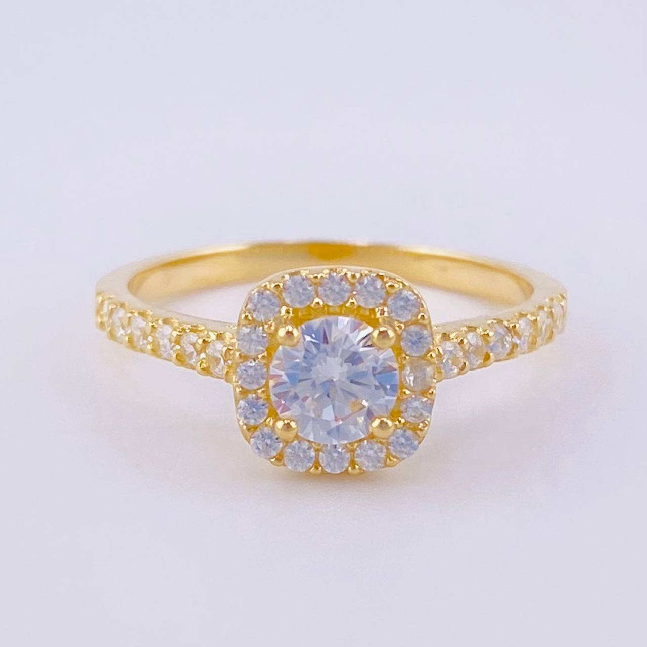 Anillo Solitario Halo Cuadrado 3.1g / T7 1/4 Oro Amarillo 18K