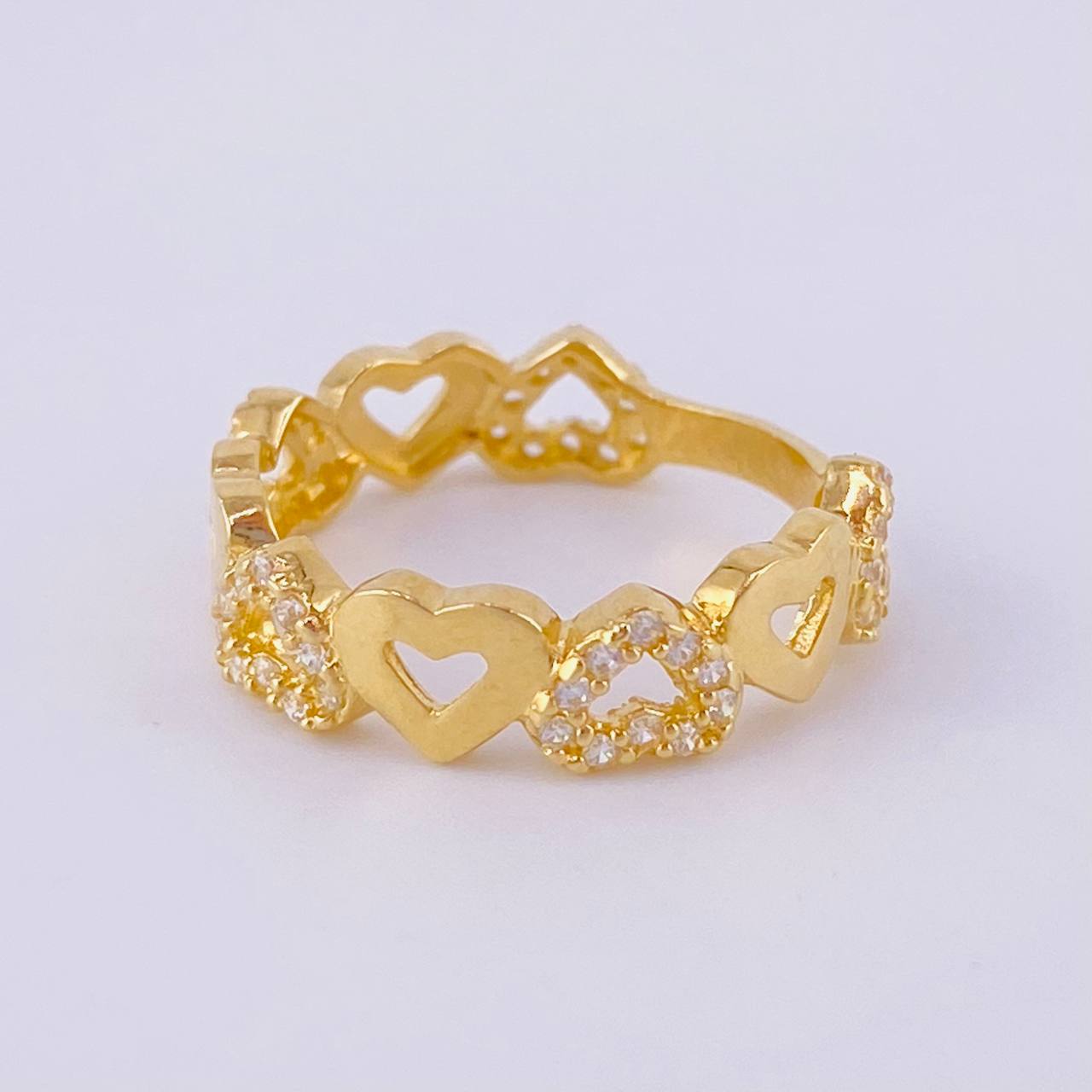 Anillo Corazones Intercalados 2.6g / T5 1/4 Oro Amarillo 18K