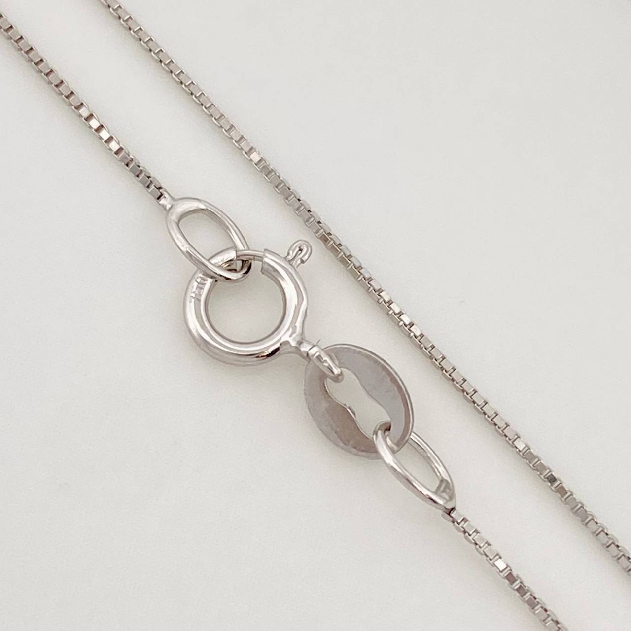 Set Cadena Veneciana + Dije Cruz Esmeralda 6pts / 1.45g / 45cm Oro Blanco 18K