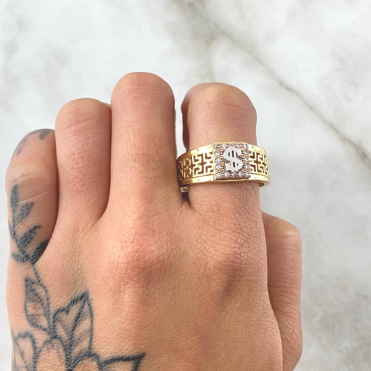 Anillo Tribal Signo Pesos 7.05gr / T11 1/4 / Oro 18K ©