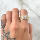 Anillo Tribal Signo Pesos 7.05gr / T11 1/4 / Oro 18K ©