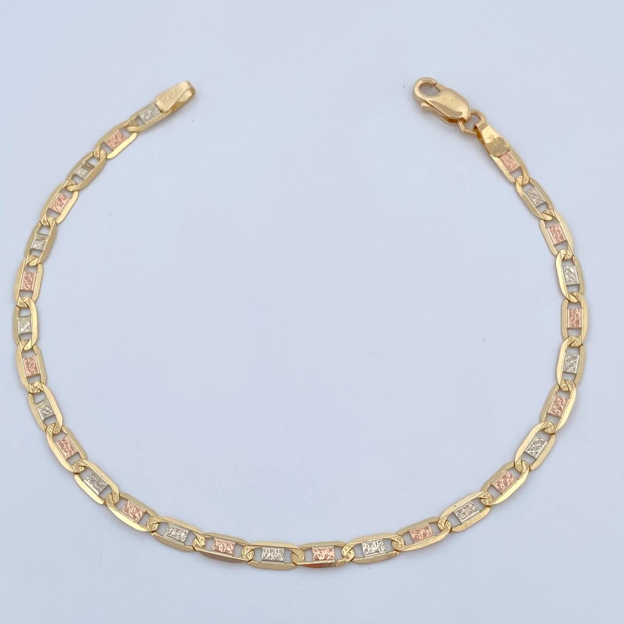 Pulso Escalera Plana 4.25gr / 19.8cm / 3.1mm Diamantado Tres Oros +3 18K $