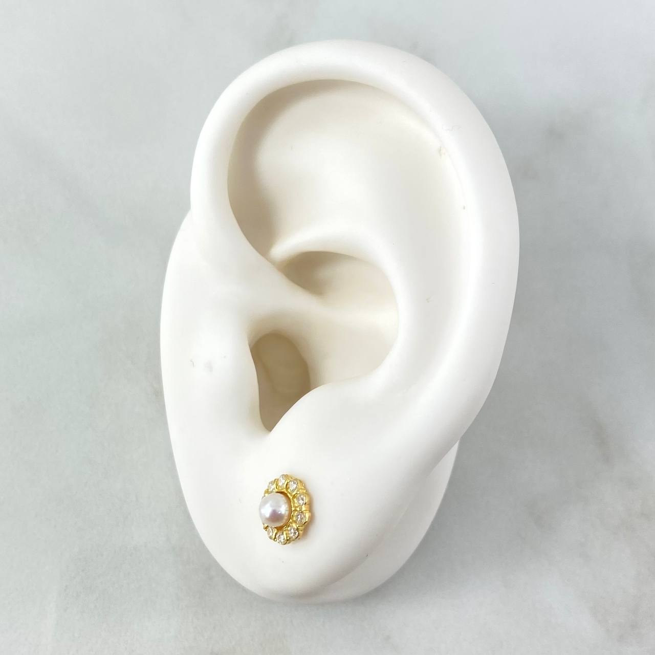 Topos Halo Flor Perla 1.1gr / 7mm / Circones Blancos Oro Amarillo 18K