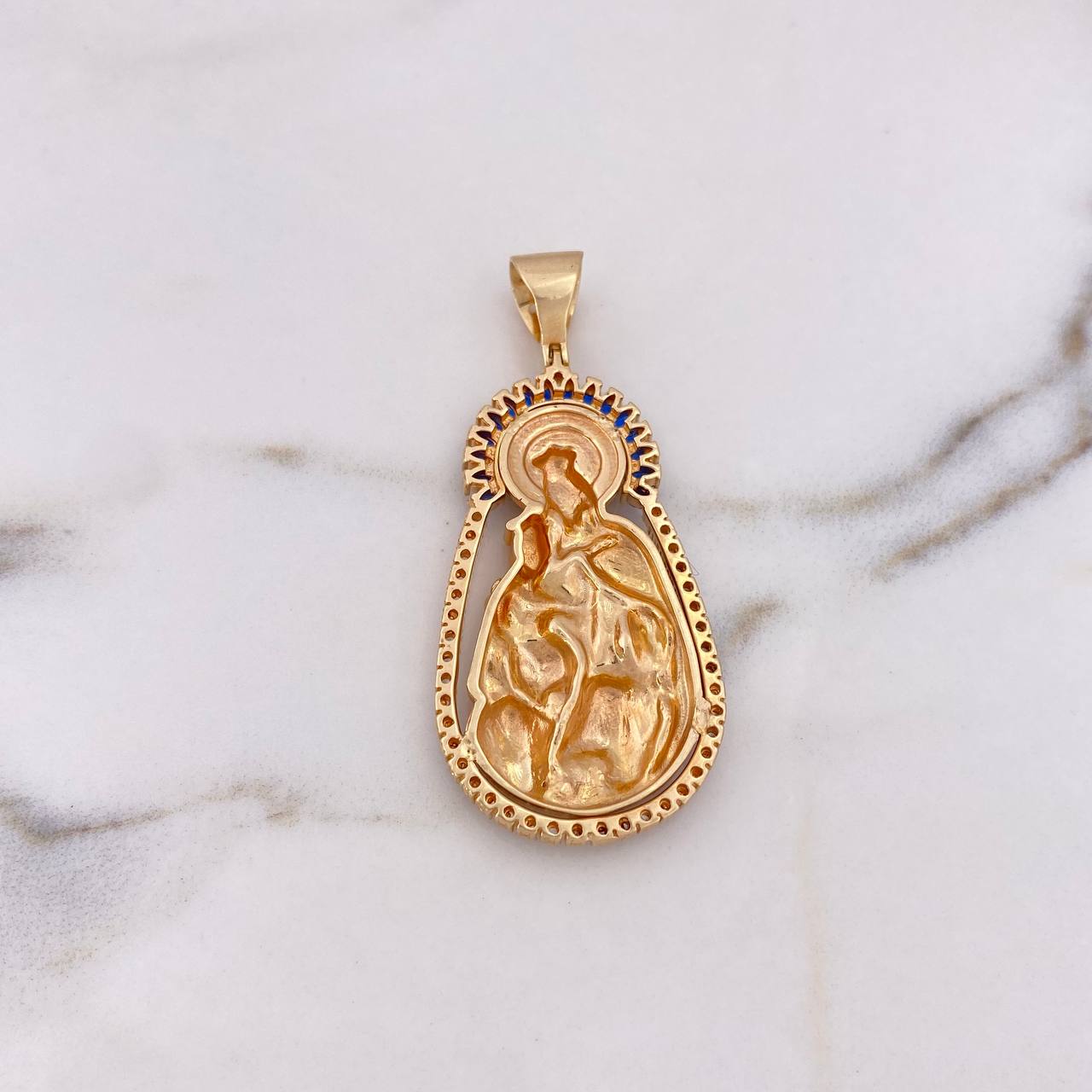 Dije Virgen Del Carmen 18.45gr / 5.5cm / Circones Blancos Azules Oro Amarillo 18K $