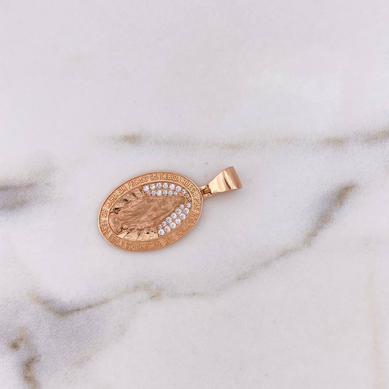Dije Virgen Milagrosa 4.1gr / 3cm / Circones Blancos Oro Rosa 18K #