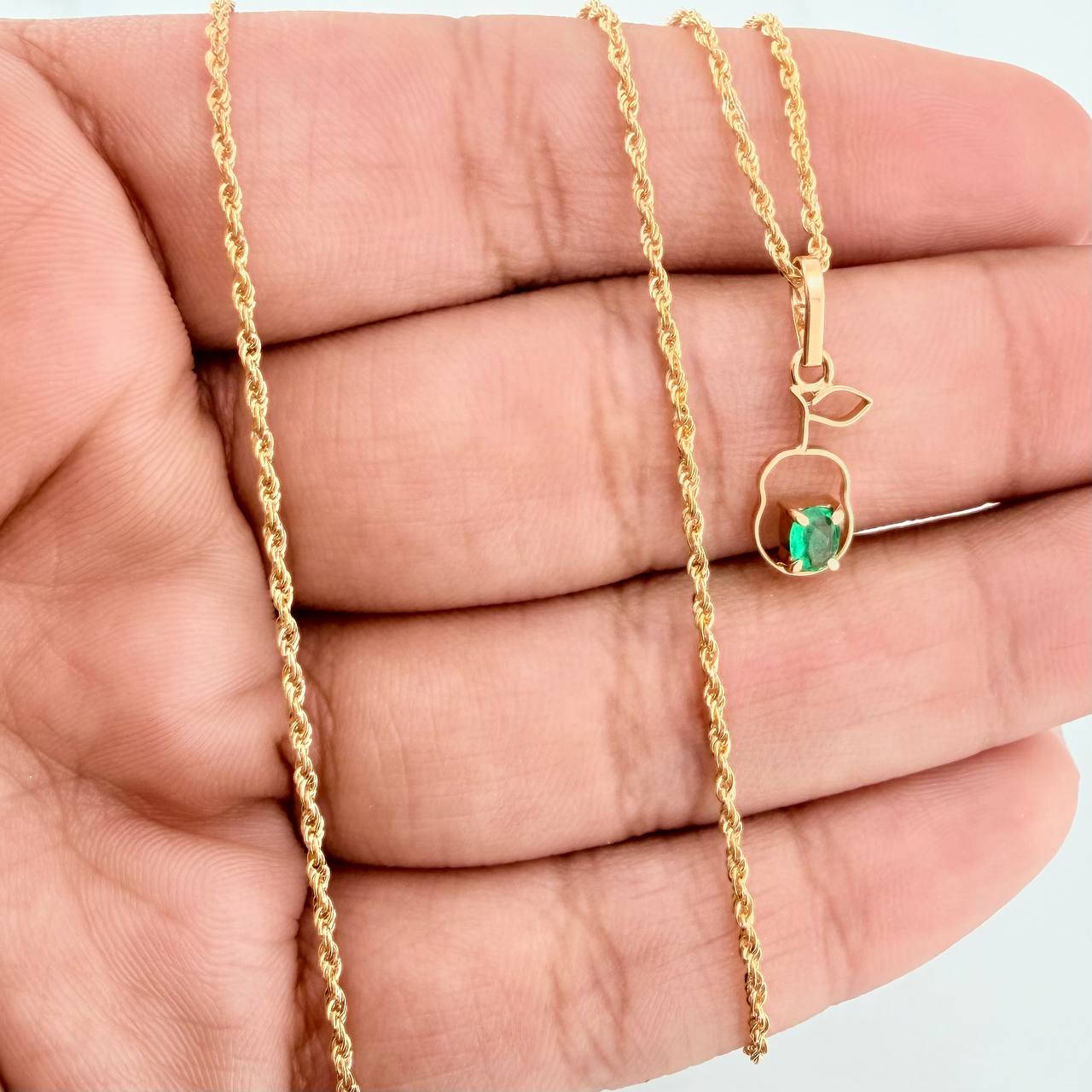 Set Lazo+ Silueta Pera Esmeralda 1.3gr / 50.6cm / 1.2mm Oro Amarillo 18K