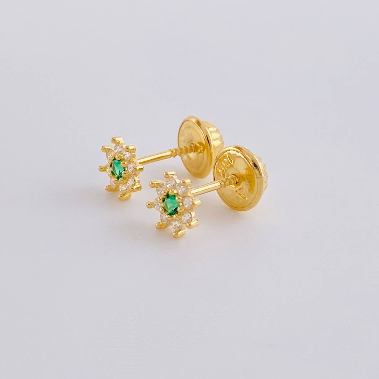 Topos Flor Ocho Petalos 0.6 g / 5 mm Oro Amarillo 18K