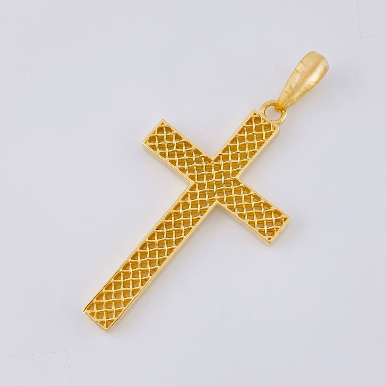 Dije Cruz Malla 2.35 g / 4 cm Oro Amarillo 18K