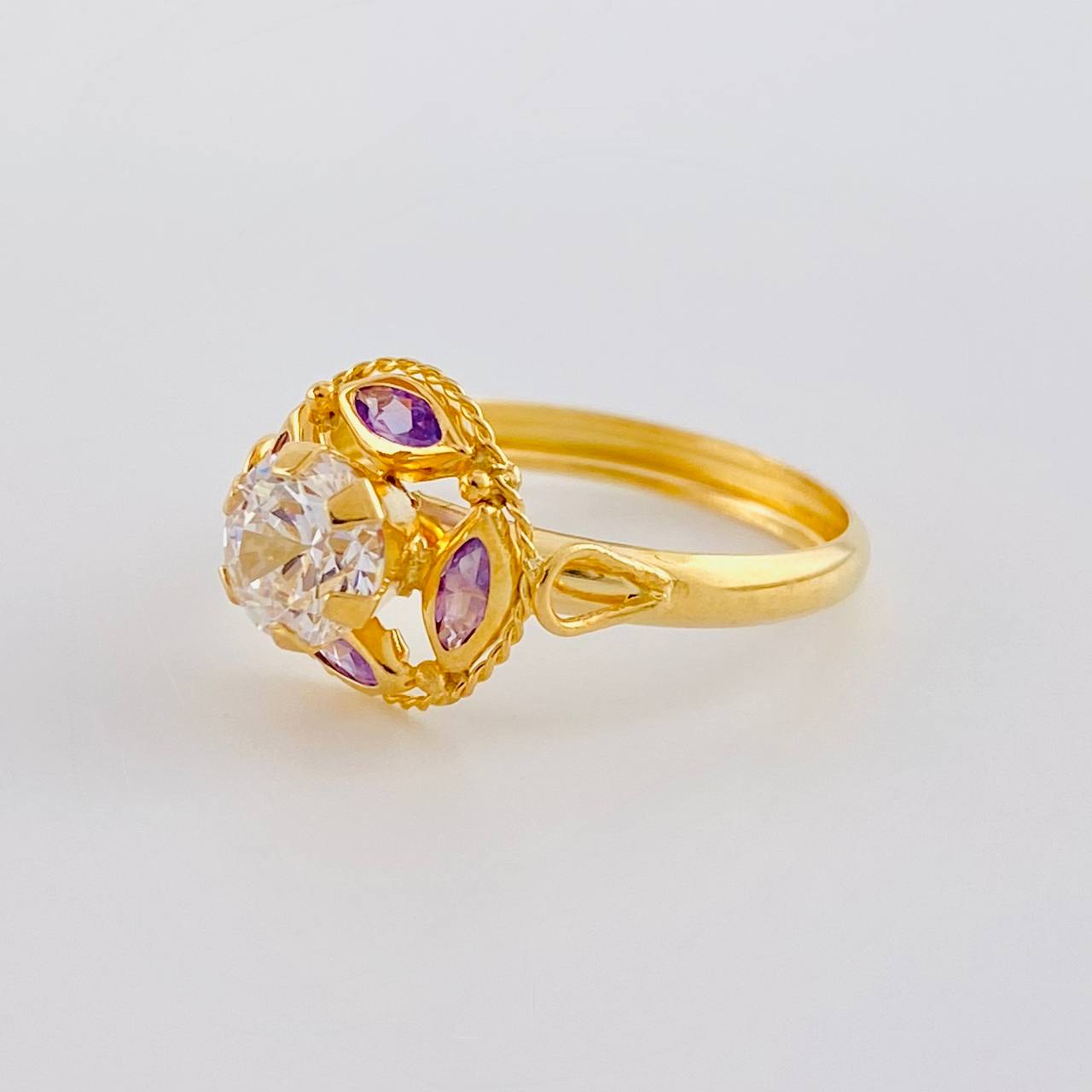Anillo Solitario Aura Vintage 1.8 g / T6 3/4 Oro Amarillo 18K