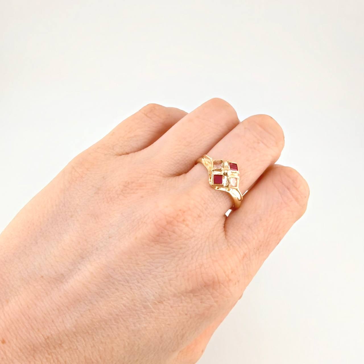 Anillo Rombo Imperial 1.75 g / T8 3/4 Oro Amarillo 18K