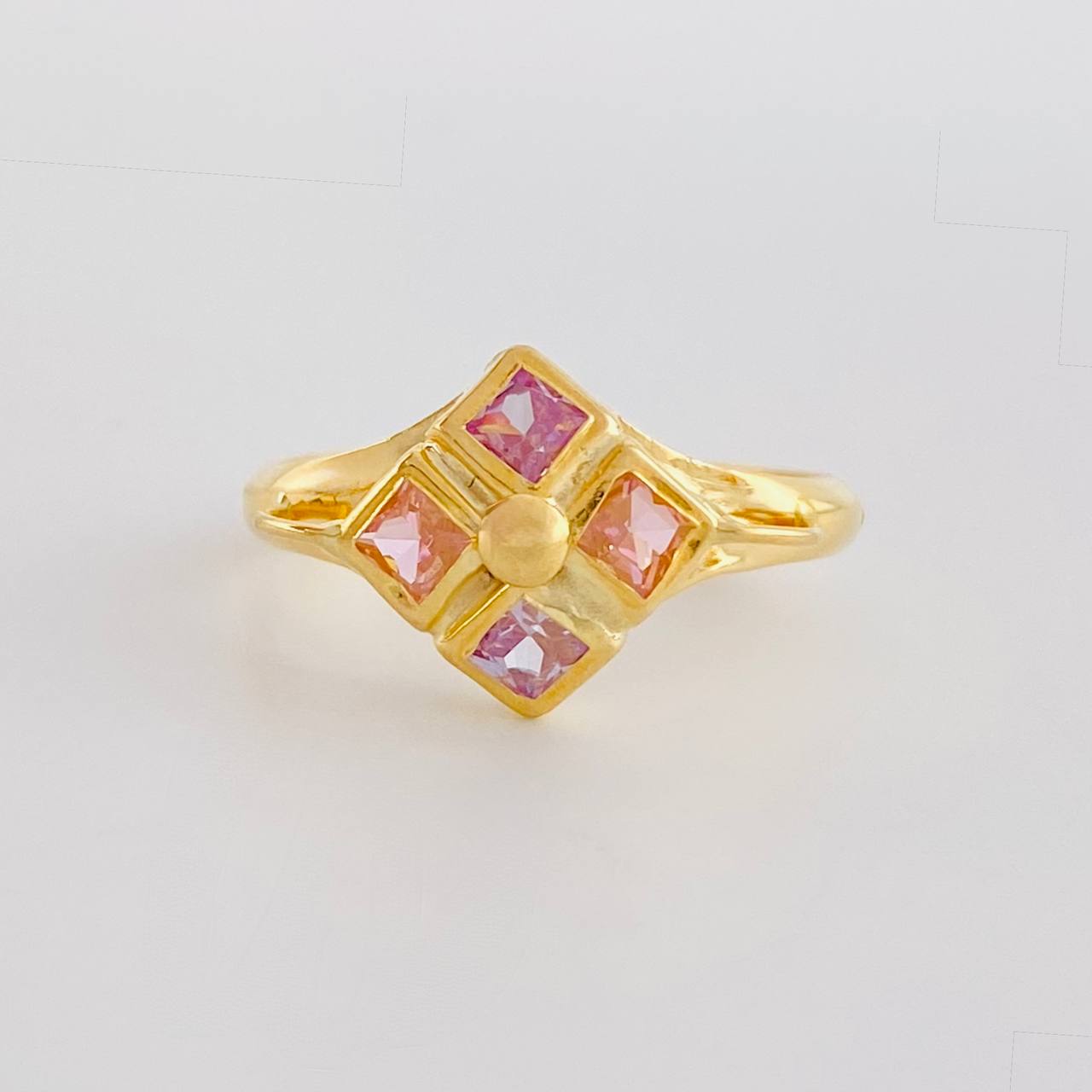 Anillo Rombo Imperial 1.8 g / T8 1/2 Oro Amarillo 18K