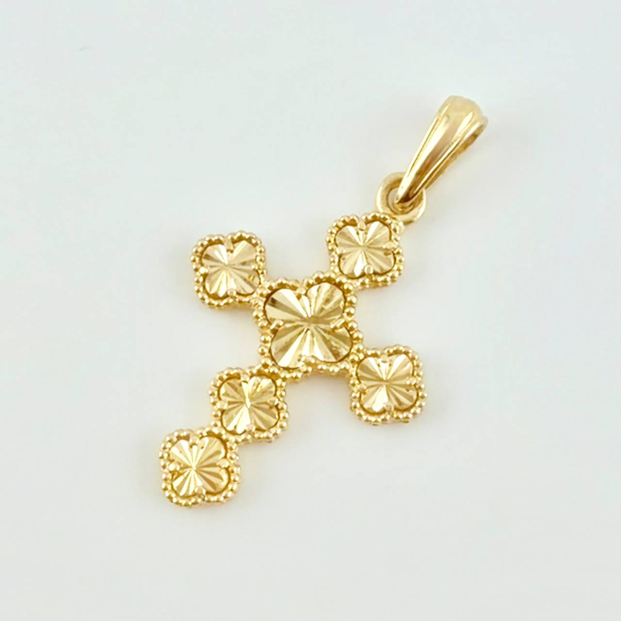 Dije Trebol Dorado 2.6 g / 3.3 cm Oro Amarillo 18K