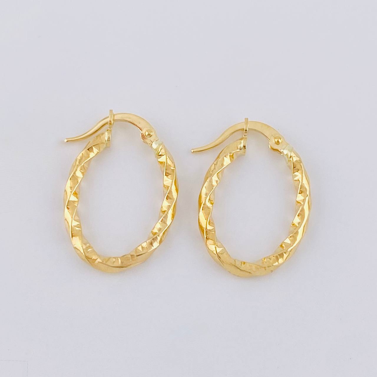 Candongas Mary Ovalada 1.3 g / 2.2 cm Oro Amarillo 18K