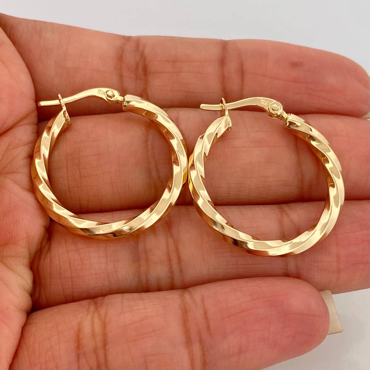 Candongas Kari 2.25gr / 2.6cm / Oro Amarillo 18K &