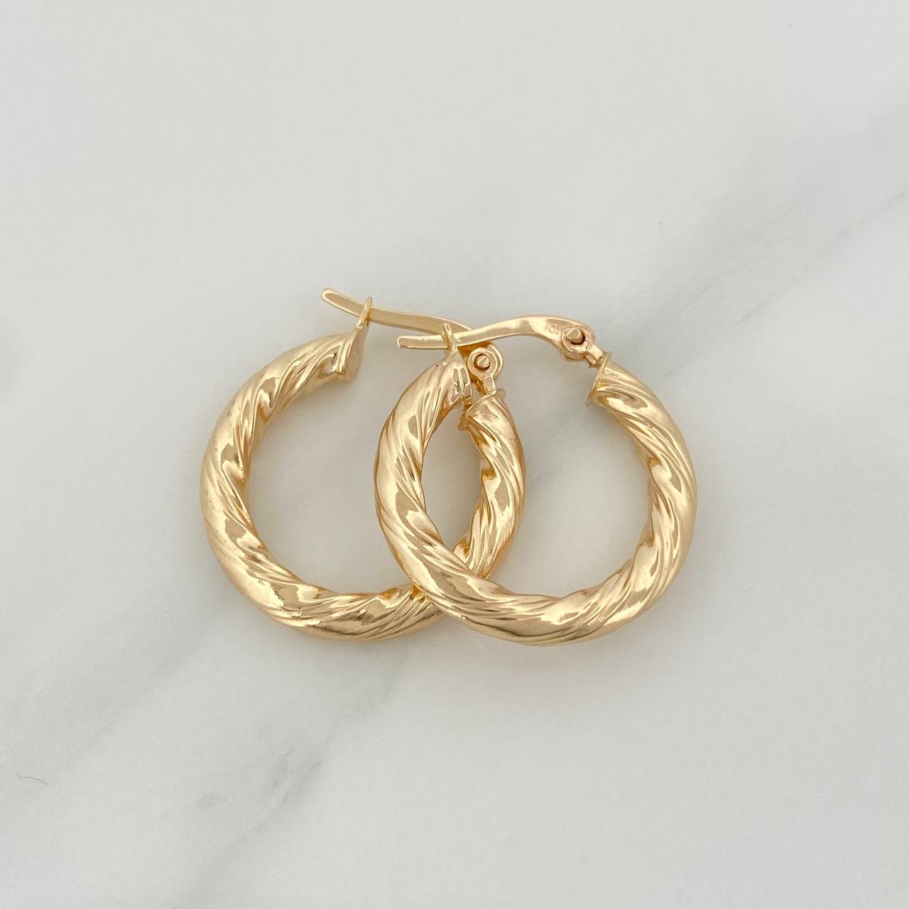 Candongas Mary 2.15gr / 2.4cm / Oro Amarillo 18K &