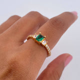 Anillo Solitario Halo Estela 2.8gr / T6 3/4 / Circones Verde Blancos Oro Amarillo 18K &