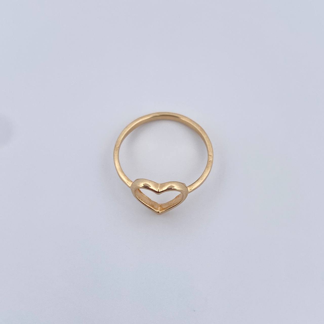 Anillo Silueta Corazon 1.65gr / T6 3/4 / Liso Oro Amarillo 18K &